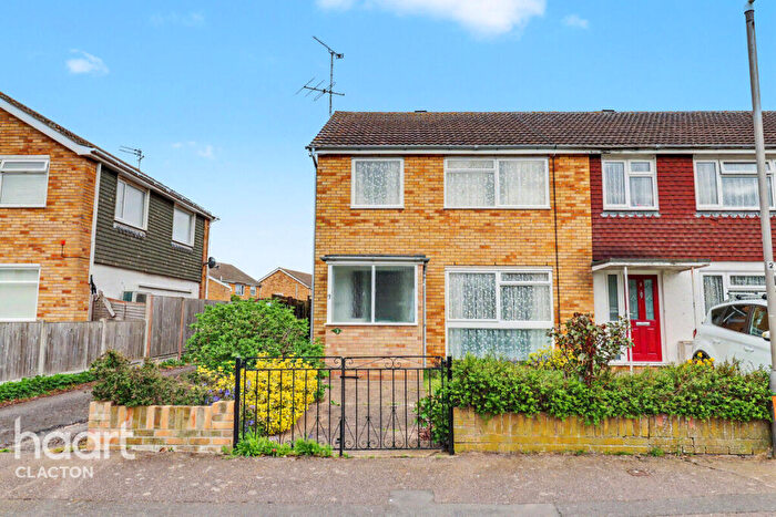 4 Bedroom End Of Terrace House For Sale In Ryde Avenue, Clacton-On-Sea, CO15