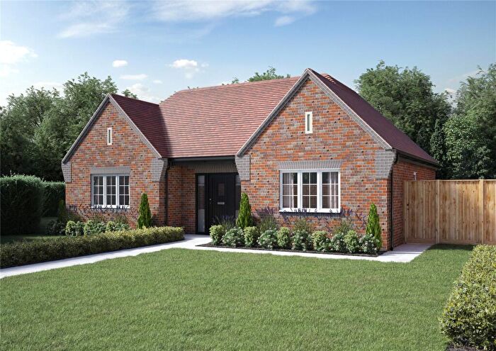 2 Bedroom Bungalow For Sale In Bowbrook Copse, Charter Alley, RG26