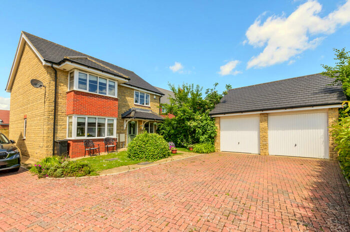 4 Bedroom Detached House For Sale In Watchfield, Oxfordshire, SN6