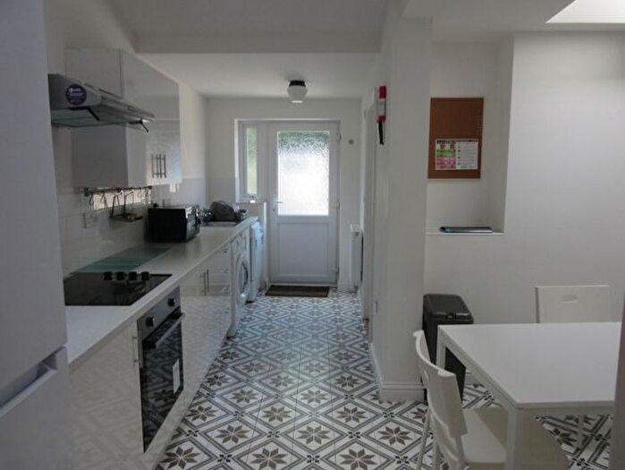 3 Bedroom Terraced House To Rent In Oxford Street, Swansea, SA1