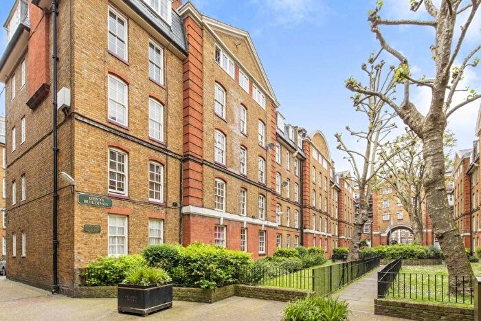 3 Bedroom Flat For Sale In Portpool Lane, Farringdon, London, EC1N