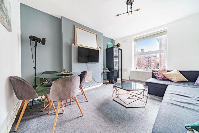 1 Bedroom Flat To Rent In Brandon Street, Walworth, London, SE17