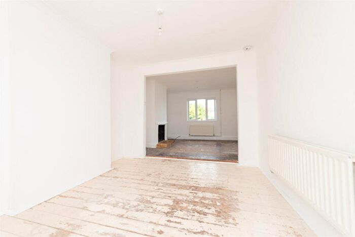 2 Bedroom Semi-Detached House For Sale In Tylers Green Road, Swanley, Kent, BR8