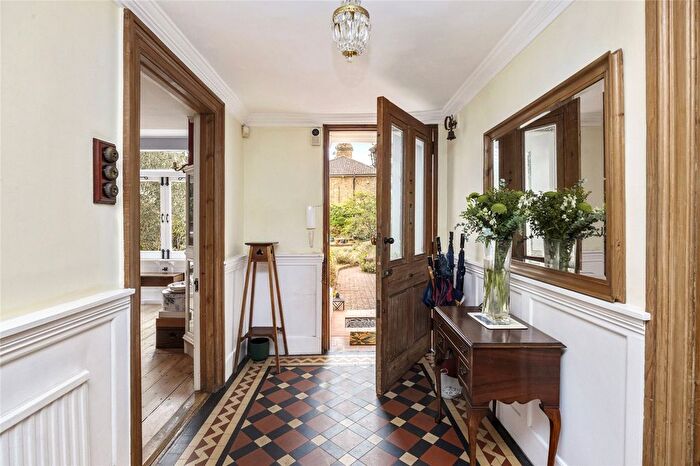 4 Bedroom Semi-detached House For Sale In Shepperton Road, Staines-Upon-Thames, Middlesex, TW18