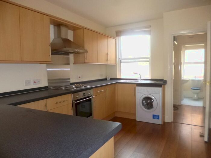 1 Bedroom Flat To Rent In Wollaton Road, Beeston, NG9