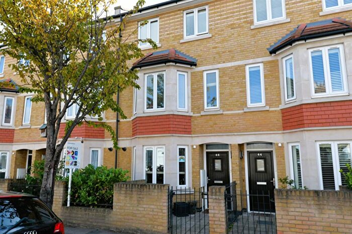 4 Bedroom Town House To Rent In Claude Road, Leyton, London, E10