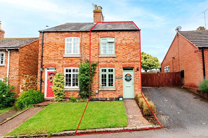 3 Bedroom Semi-Detached House For Sale In Mill Lane, Frisby On The Wreake, LE14