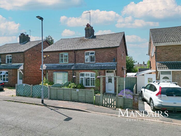 3 Bedroom Semi-Detached House For Sale In Wootton Avenue, Fletton, Peterborough, PE2