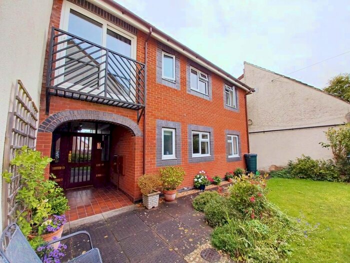 2 Bedroom Flat To Rent In Clarence Road, Wotton-Under-Edge, GL12