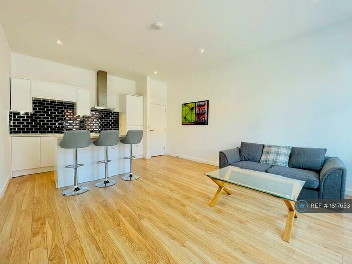 2 Bedroom Flat To Rent In Eltham High Street, London, SE9