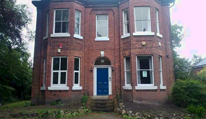2 Bedroom Flat To Rent In Edge Lane, Manchester, M21