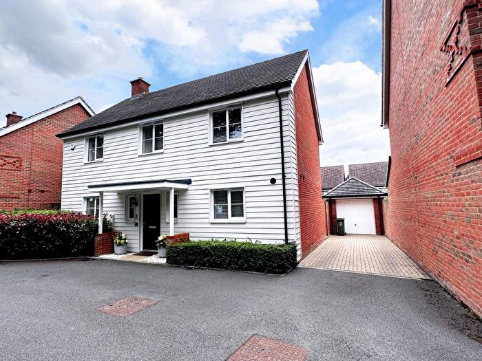 4 Bedroom Detached House For Sale In Rana Drive, Church Crookham, Fleet, GU52