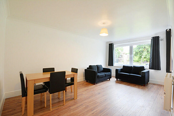 3 Bedroom Flat To Rent In Llewellyn Street, Bermondsey, SE16