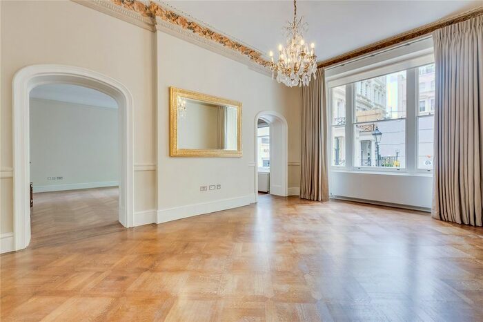 3 Bedroom Flat To Rent In Rutland Gate, Knightsbridge, London, SW7