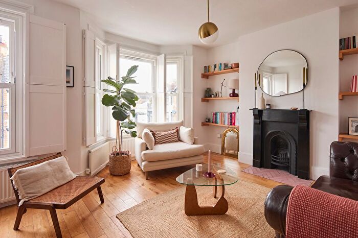 3 Bedroom Flat For Sale In Wyatt Road, London, E7