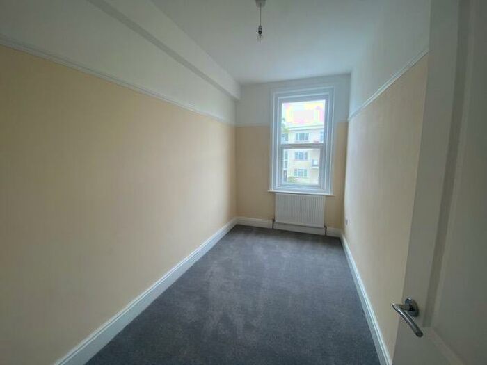 4 Bedroom Flat To Rent In Belle Vue Road, Bournemouth, Dorset, BH6