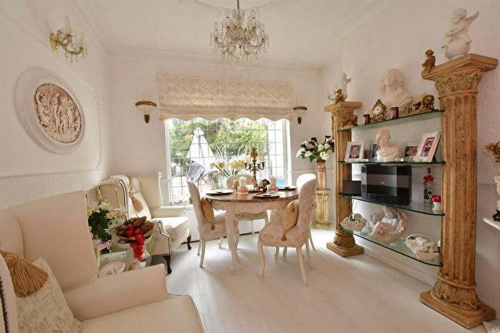 3 Bedroom Terraced House For Sale In Tomswood Hill, Ilford, Essex, IG6