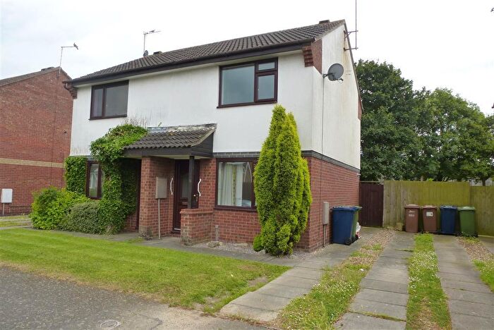 2 Bedroom House To Rent In Peterhouse Crescent, March, PE15