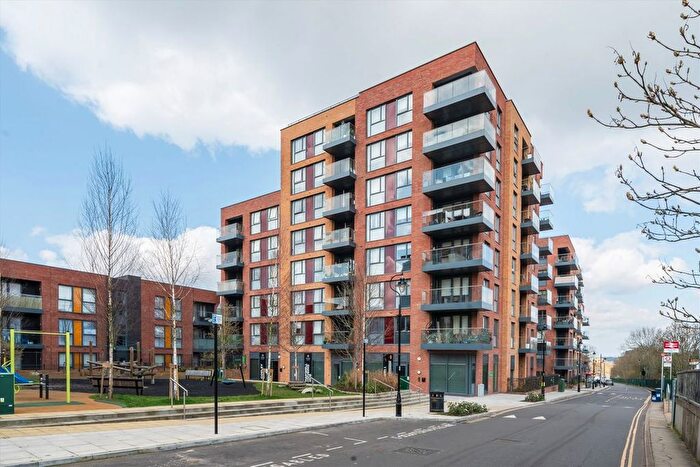 1 Bedroom Property For Sale In Copley Close, Hanwell, W7