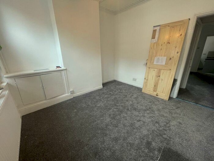 2 Bedroom Terraced House To Rent In Avenue Road Extension, Leicester, LE2