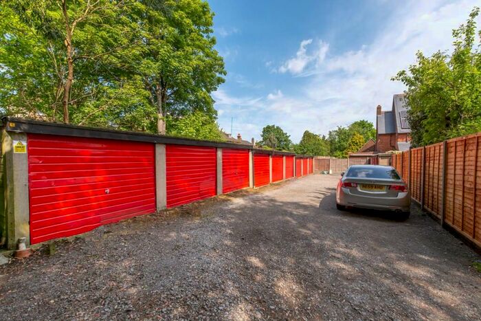 2 Bedroom Flat To Rent In Clyde Road, East Croydon, Croydon, CR0