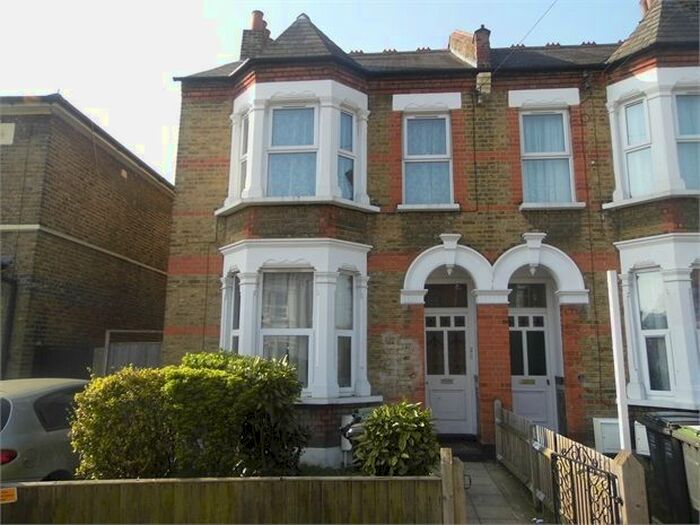 2 Bedroom Flat To Rent In Pattenden Road, Catford, London, SE6