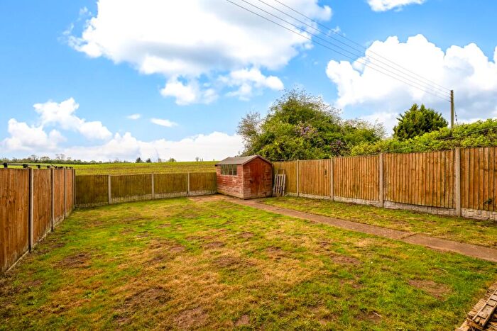 3 Bedroom Semi-Detached House For Sale In Almond Avenue, Heighington, Lincoln, Lincolnshire, LN4