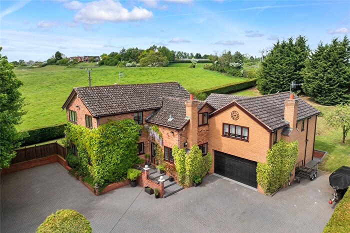 5 Bedroom Detached House For Sale In Kidderminster Road, Dodford, Bromsgrove, Worcestershire, B61