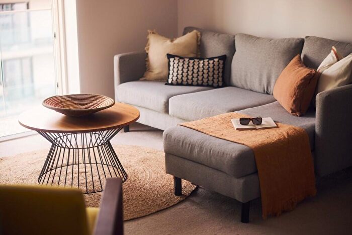 1 Bedroom Apartment To Rent In Sweet Street, Leeds, West Yorkshire, LS11
