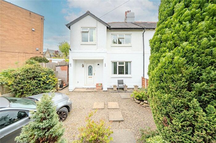 3 Bedroom Semi-Detached House For Sale In Wycliffe Drive, Leeds, West Yorkshire, LS17