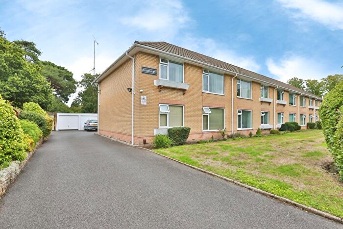 2 Bedroom Flat For Sale In Grosvenor Road, Bournemouth, Dorset, BH4