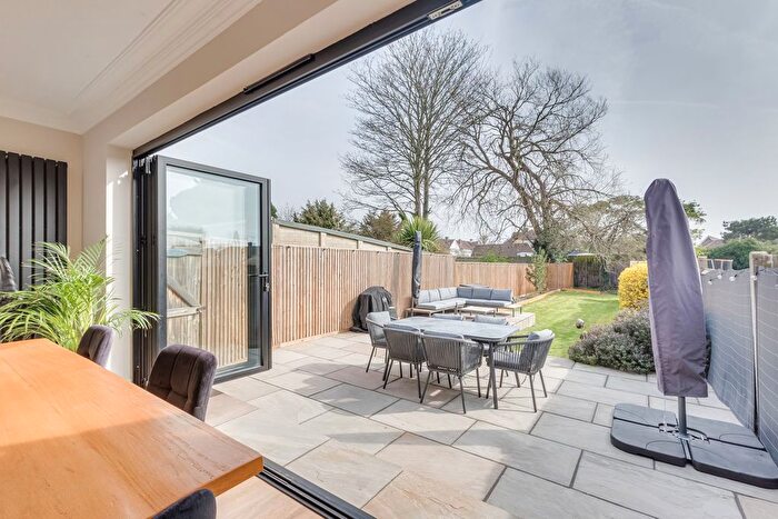 3 Bedroom Semi Detached House For Sale In Fairfield Close, Sidcup, DA15