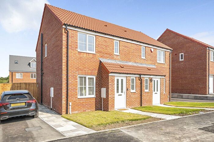 3 Bedroom Semi Detached House For Sale In Ingleborough Drive, Harrogate, HG3