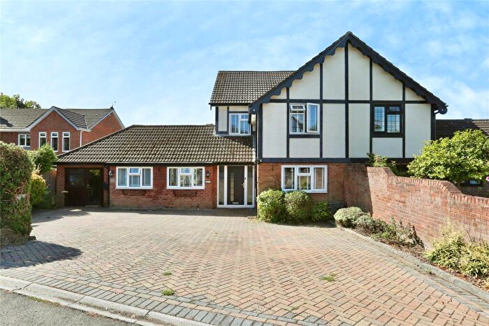 5 Bedroom Semi Detached House For Sale In Heath Road, Locks Heath, Southampton, Hampshire, SO31