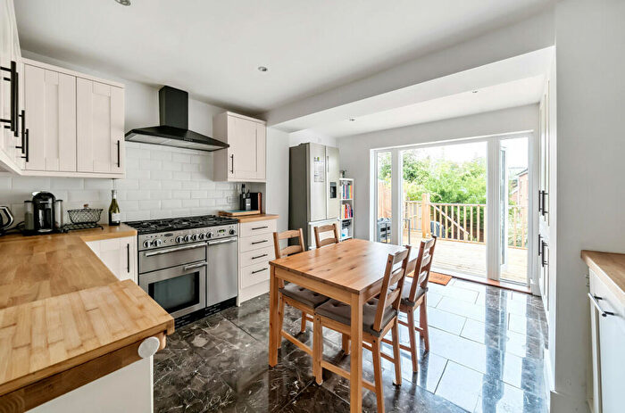 3 Bedroom Terraced House For Sale In Clifton Road, Winchester, Hampshire, SO22