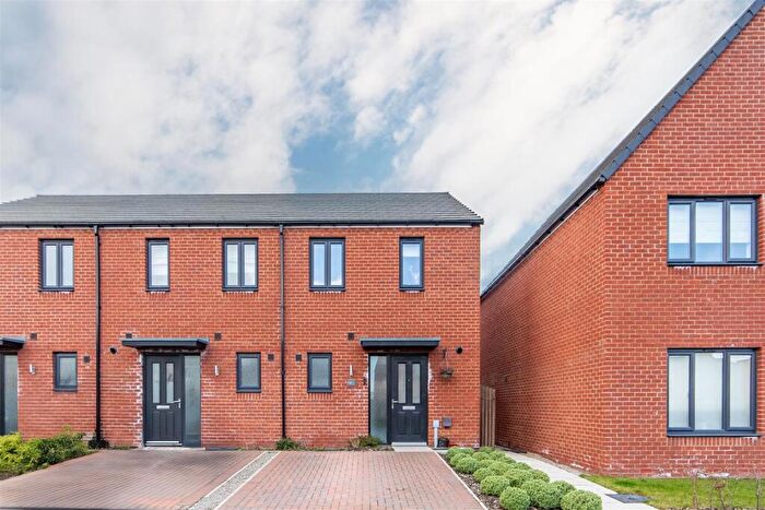 2 Bedroom End Of Terrace House To Rent In Hawk Chase, Kenton Bank Foot, Newcastle Upon Tyne, NE13