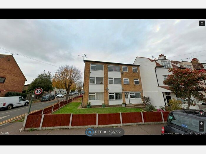 1 Bedroom Maisonette To Rent In Mardale Court, Leigh-On-Sea, SS9