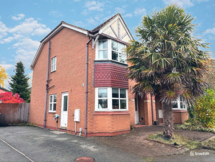 3 Bedroom Semi-Detached House For Sale In Mayfield Drive, Winsford, CW7