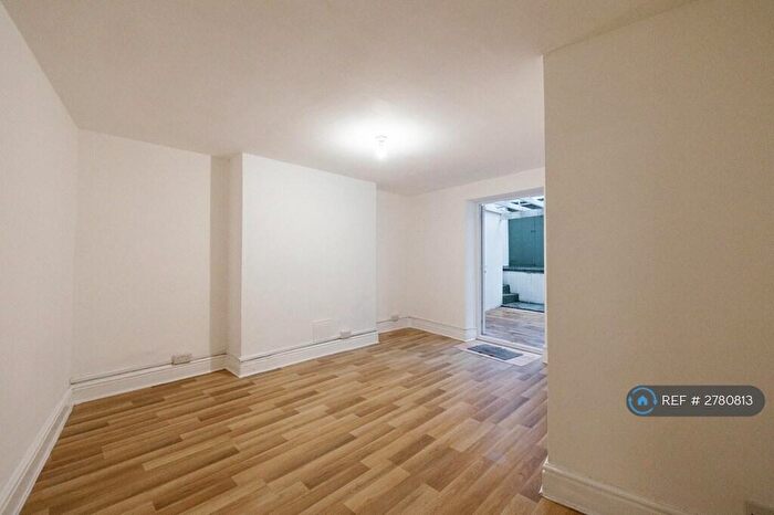 2 Bedroom Flat To Rent In Norfolk House, Bournemouth, BH2