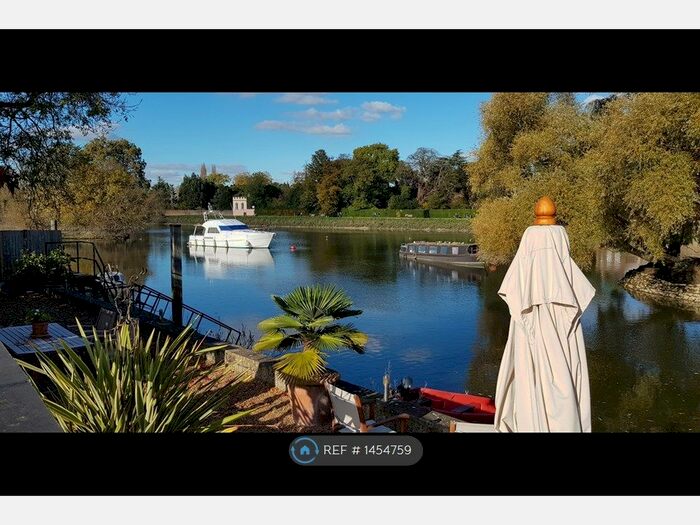 1 Bedroom Flat To Rent In Willoughby Road, Twickenham, TW1