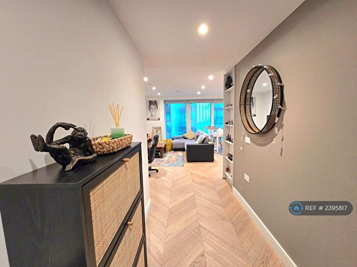 2 Bedroom Flat To Rent In Hennessey Apartments, London, SE18
