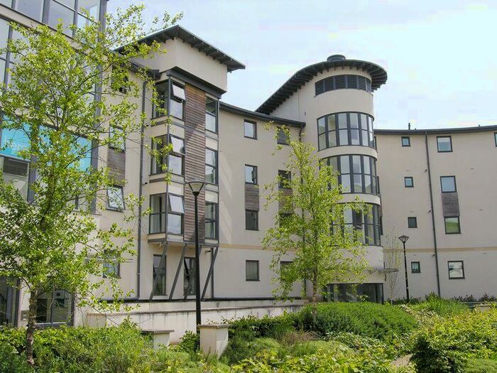 2 Bedroom Apartment To Rent In Rowan Court, SN1