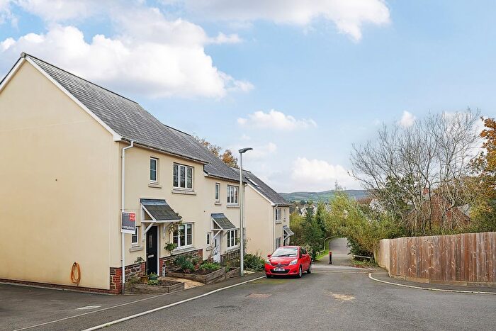3 Bedroom Semi-Detached House For Sale In Gilley Close, Bovey Tracey, Newton Abbot, TQ13