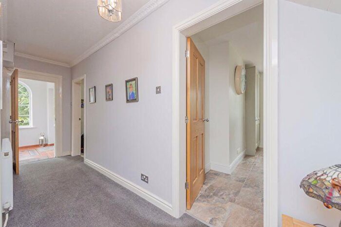 2 Bedroom Detached Bungalow For Sale In Wrexham Road, Pentre Bychan, LL14