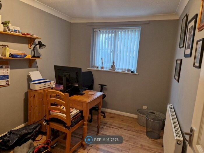 2 Bedroom Flat To Rent In Wetzlar Court, Colchester, CO2