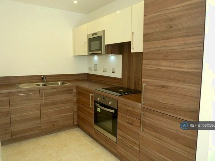 1 Bedroom Flat To Rent In Connaught Heights, London, E16