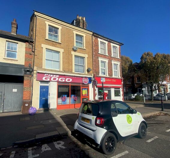 Apartment To Rent In Ware Road, Hertford, SG13