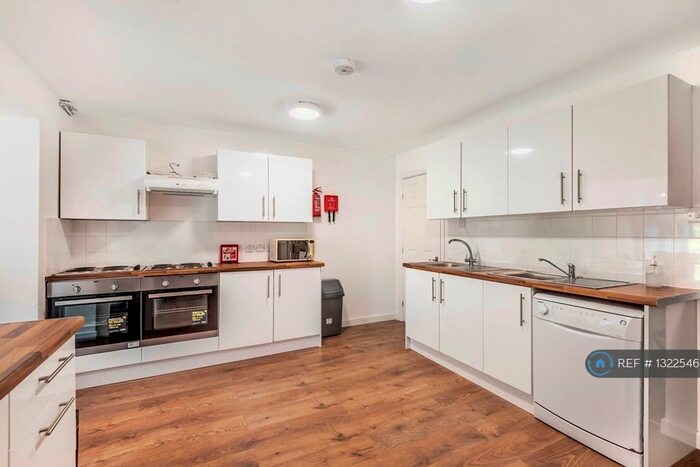 7 Bedroom Semi-Detached House To Rent In Little Platt, Guildford, GU2