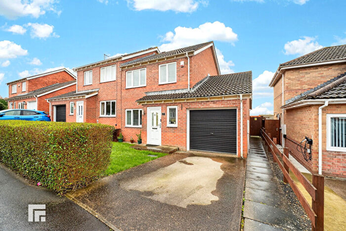 3 Bedroom Semi-Detached House For Sale In Plas Gwernen, Barry, CF63