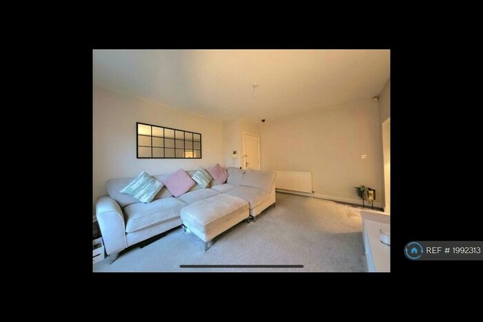 1 Bedroom Flat To Rent In Palatine Road, Manchester, M20